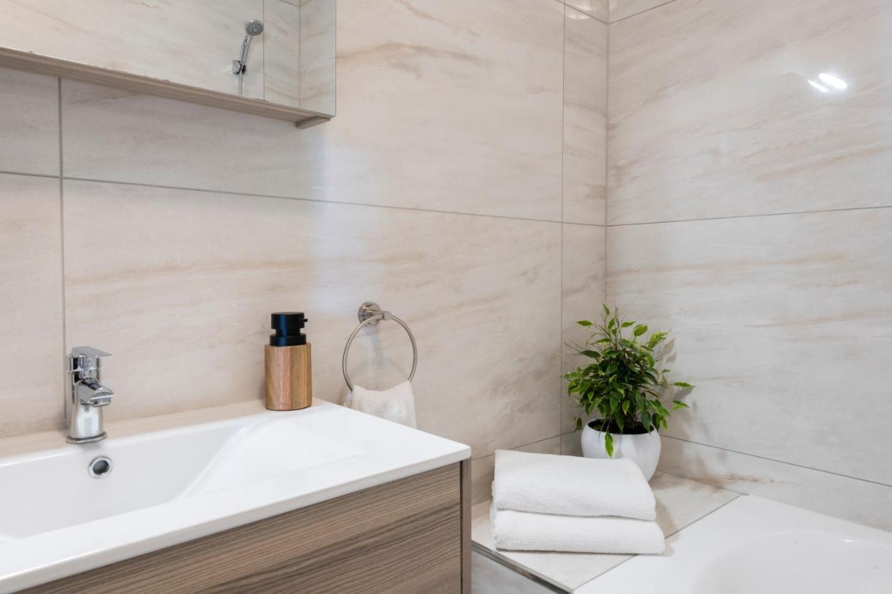 StayMela Apartments - Birkirkara Dış mekan fotoğraf